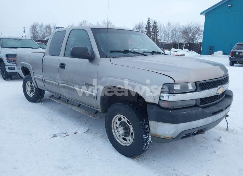 2002 Chevrolet Silverado 2500HD LT (VIN 1GCHK29U22E119558) main photo