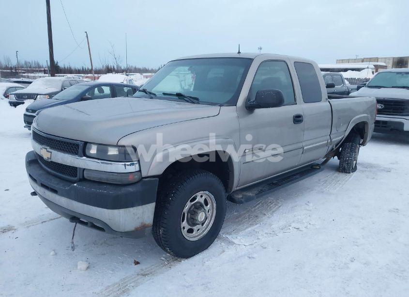 Photo 2 of 2002 Chevrolet Silverado 2500HD LT (VIN 1GCHK29U22E119558)