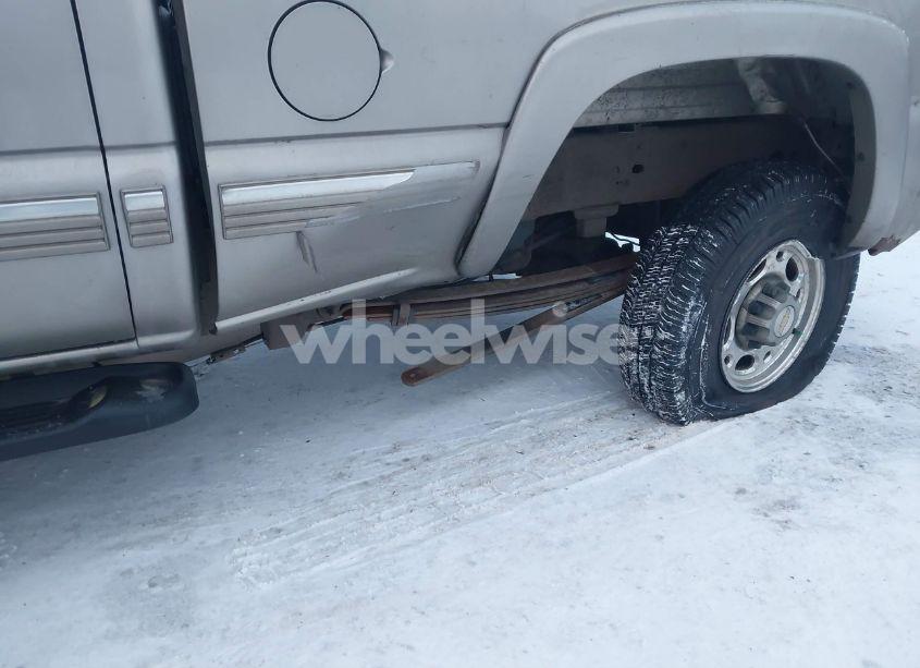 Photo 6 of 2002 Chevrolet Silverado 2500HD LT (VIN 1GCHK29U22E119558)