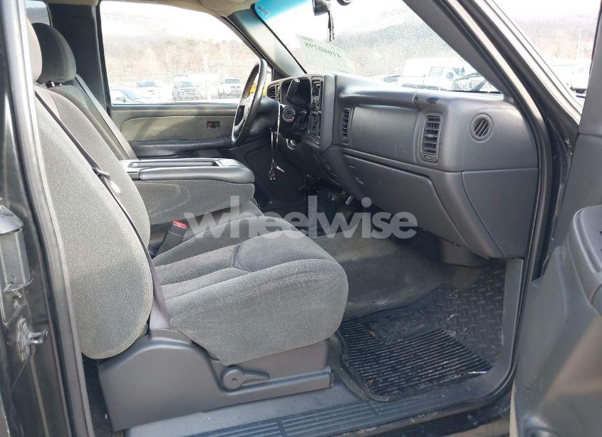 Photo 5 of 2003 Chevrolet Silverado 2500HD LS (VIN 1GCHK29U23E150441)