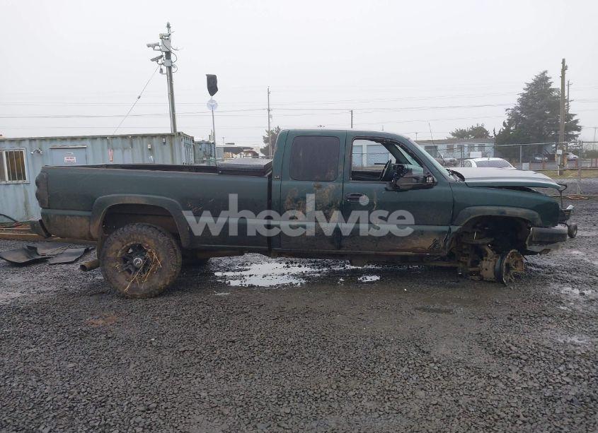 Photo 13 of 2003 Chevrolet Silverado 2500HD LT (VIN 1GCHK29U23E244349)