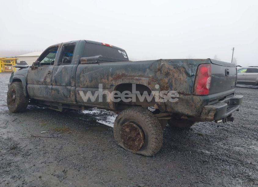 Photo 3 of 2003 Chevrolet Silverado 2500HD LT (VIN 1GCHK29U23E244349)
