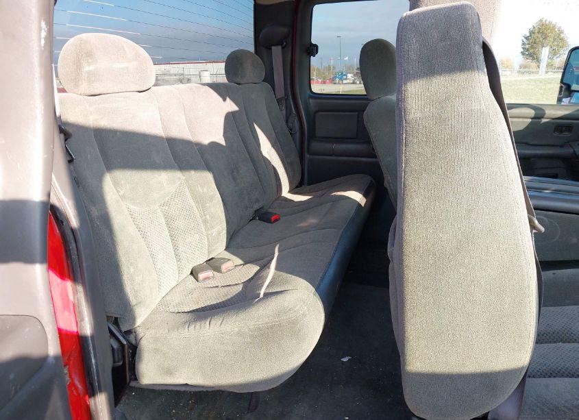 Photo 8 of 2004 Chevrolet Silverado 2500HD LS (VIN 1GCHK29U24E122026)