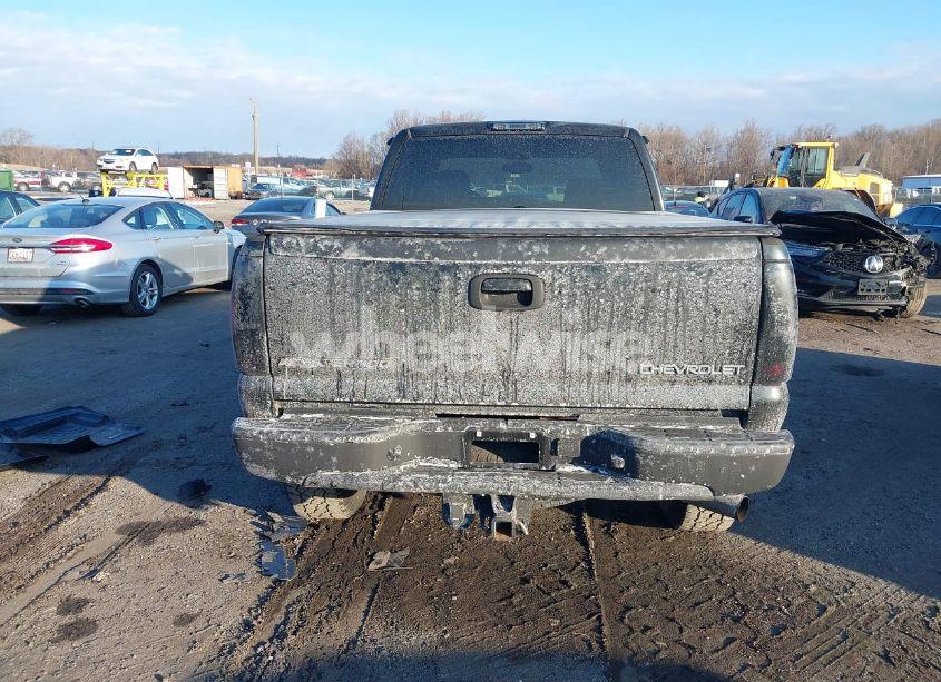 Photo 17 of 2005 Chevrolet Silverado 2500HD LS (VIN 1GCHK29U25E196421)