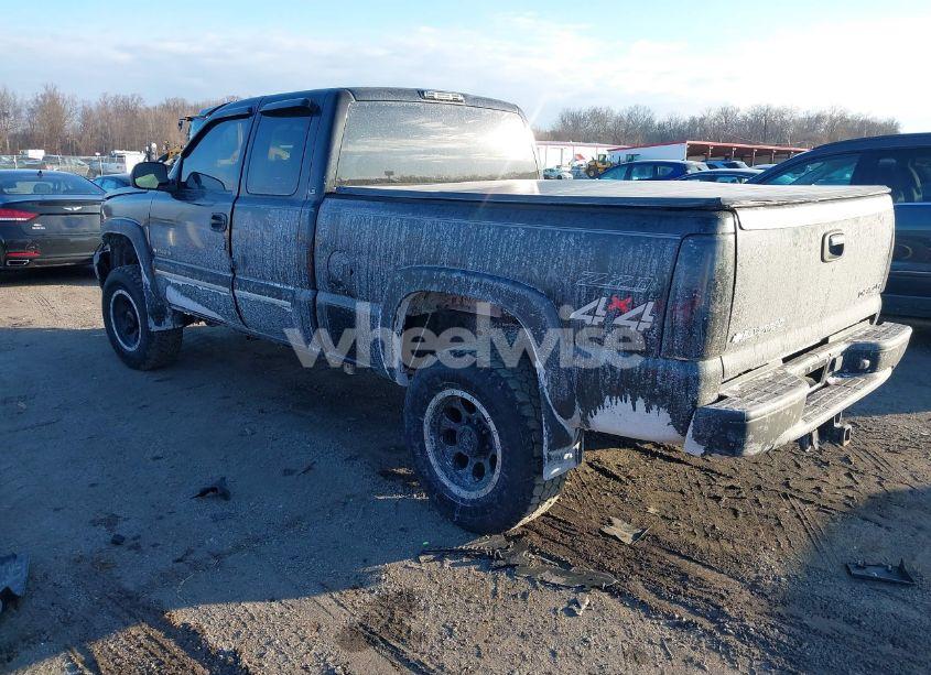 Photo 3 of 2005 Chevrolet Silverado 2500HD LS (VIN 1GCHK29U25E196421)