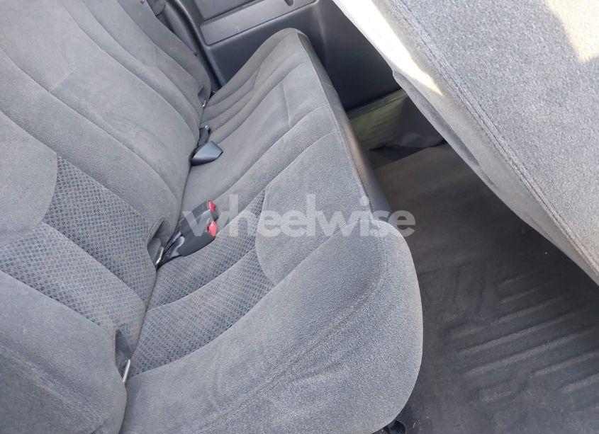 Photo 8 of 2005 Chevrolet Silverado 2500HD LS (VIN 1GCHK29U25E196421)