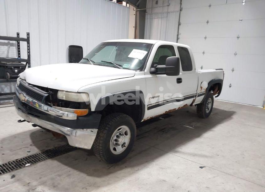 Photo 2 of 2002 Chevrolet Silverado 2500HD LS (VIN 1GCHK29U32Z271616)