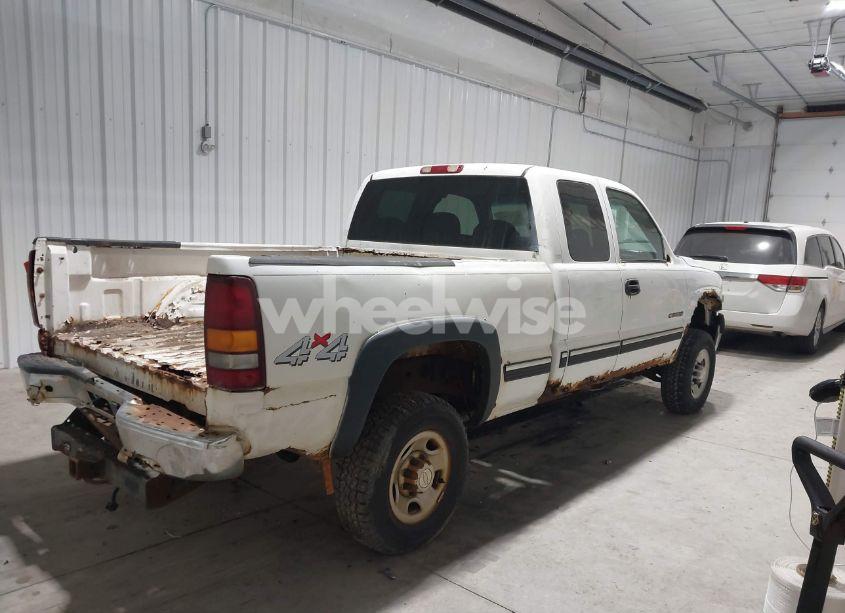 Photo 4 of 2002 Chevrolet Silverado 2500HD LS (VIN 1GCHK29U32Z271616)