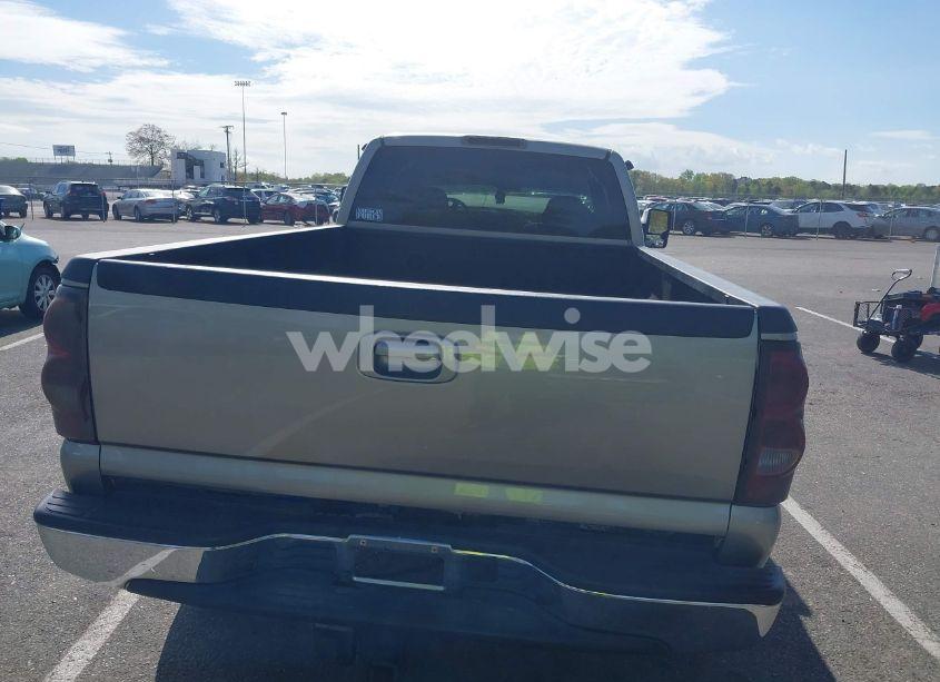 Photo 16 of 2003 Chevrolet Silverado 2500HD LS (VIN 1GCHK29U33E149296)