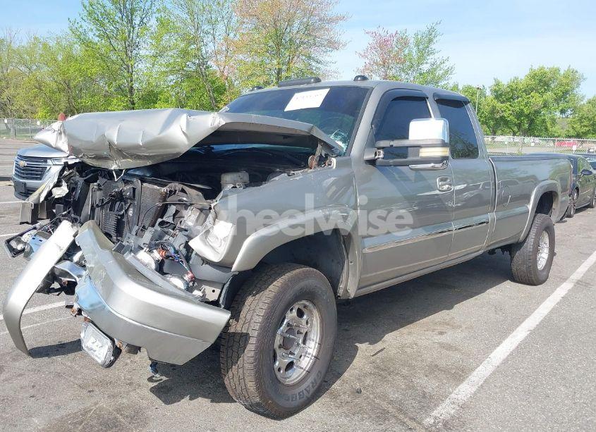 Photo 2 of 2003 Chevrolet Silverado 2500HD LS (VIN 1GCHK29U33E149296)