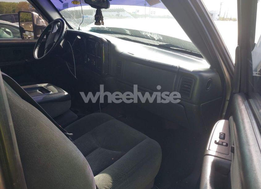 Photo 5 of 2003 Chevrolet Silverado 2500HD LS (VIN 1GCHK29U33E149296)