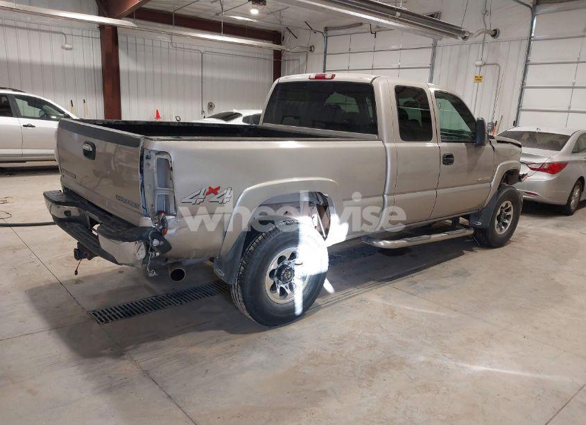 Photo 4 of 2004 Chevrolet Silverado 2500HD LT (VIN 1GCHK29U34E288300)
