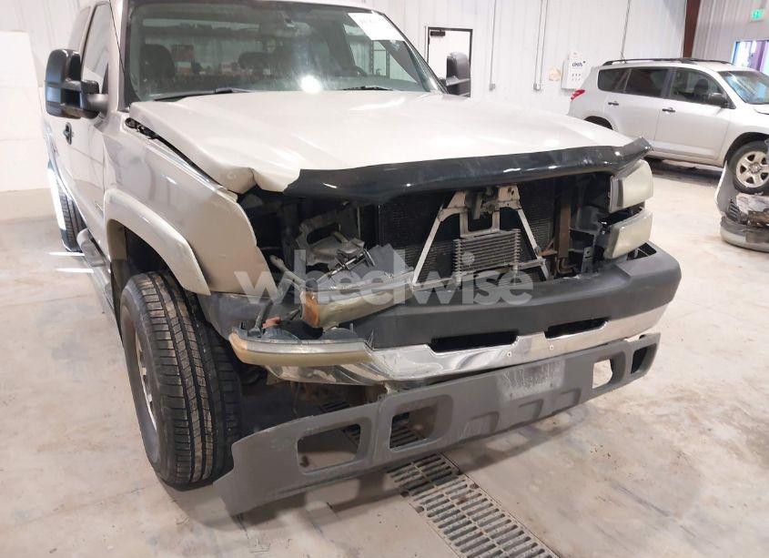 Photo 6 of 2004 Chevrolet Silverado 2500HD LT (VIN 1GCHK29U34E288300)