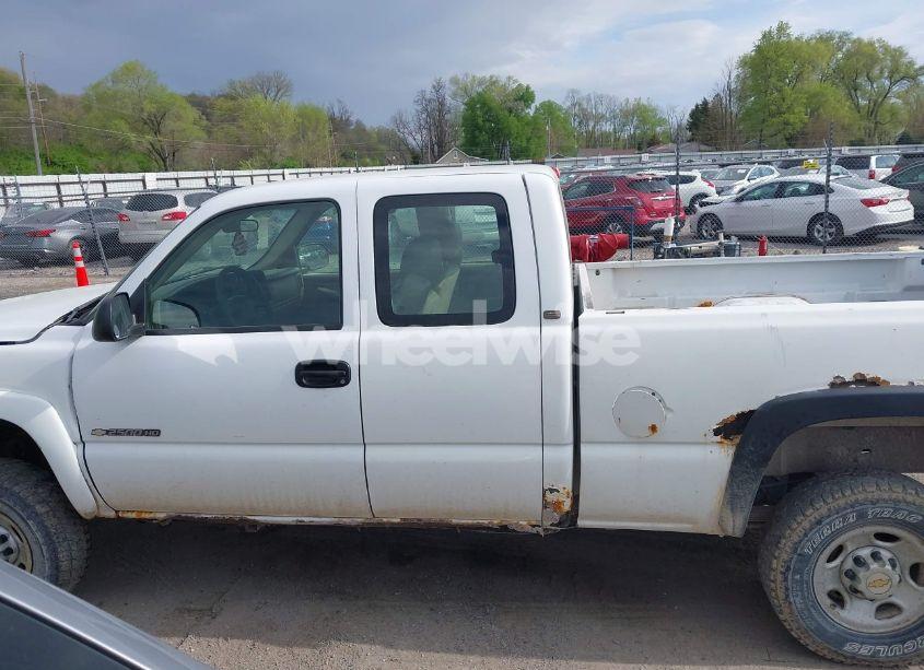 Photo 14 of 2005 Chevrolet Silverado 2500HD WORK TRUCK (VIN 1GCHK29U35E193320)