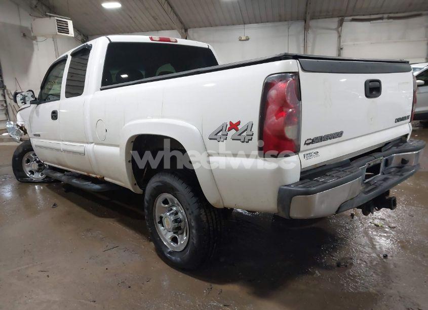 Photo 3 of 2004 Chevrolet Silverado 2500HD LS (VIN 1GCHK29U44E106345)