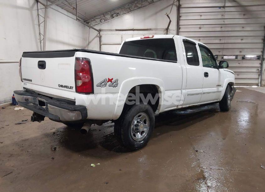 Photo 4 of 2004 Chevrolet Silverado 2500HD LS (VIN 1GCHK29U44E106345)