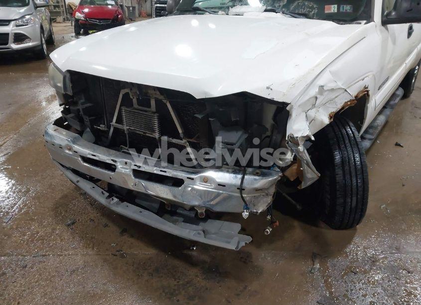 Photo 6 of 2004 Chevrolet Silverado 2500HD LS (VIN 1GCHK29U44E106345)