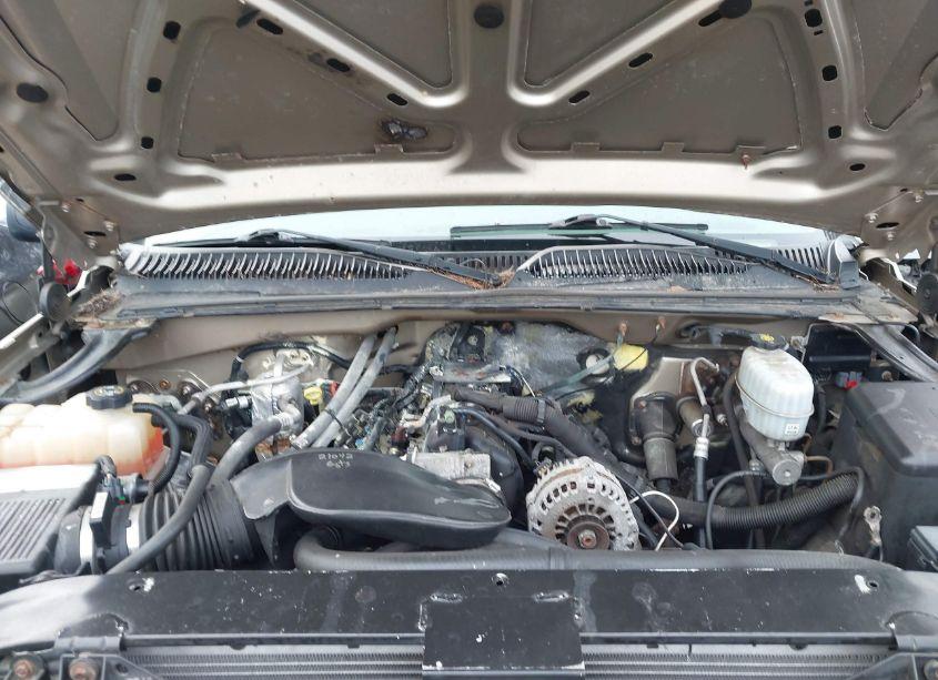 Photo 10 of 2004 Chevrolet Silverado 2500HD LS (VIN 1GCHK29U44E146585)