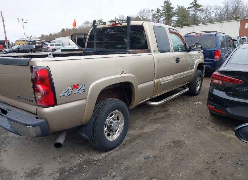 Photo 4 of 2004 Chevrolet Silverado 2500HD LS (VIN 1GCHK29U44E146585)