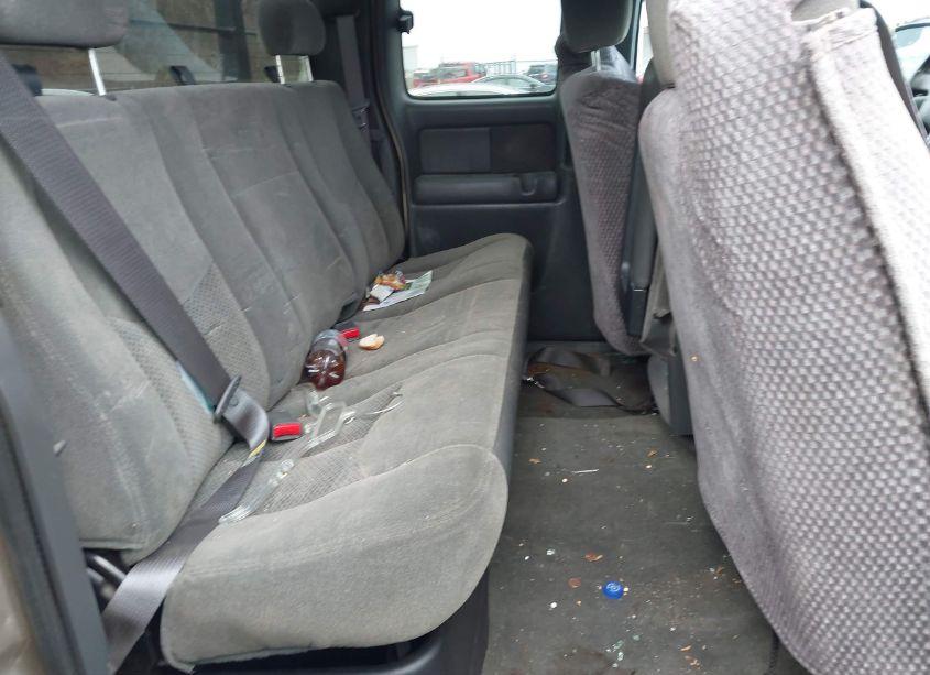 Photo 8 of 2004 Chevrolet Silverado 2500HD LS (VIN 1GCHK29U44E146585)