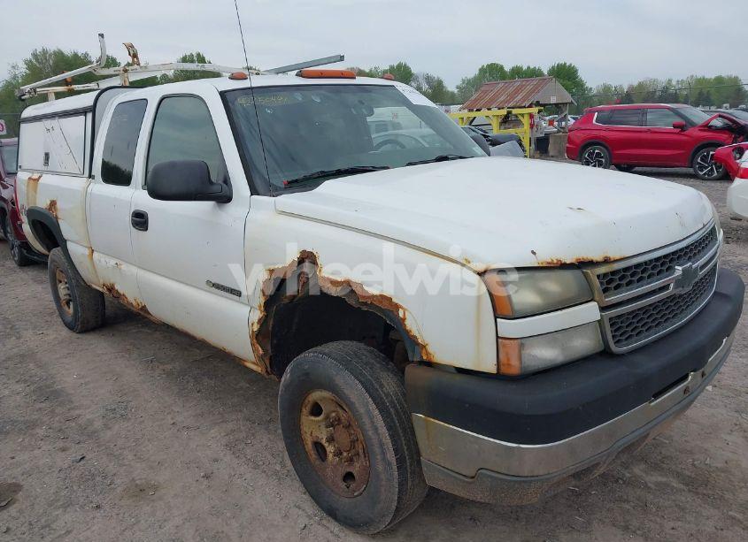 2005 Chevrolet Silverado 2500HD WORK TRUCK (VIN 1GCHK29U45E193424) main photo