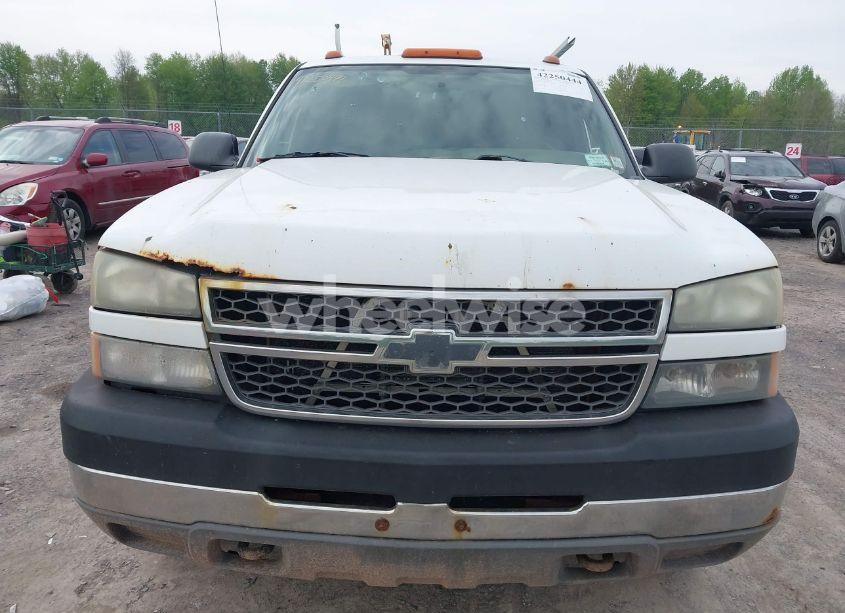 Photo 12 of 2005 Chevrolet Silverado 2500HD WORK TRUCK (VIN 1GCHK29U45E193424)
