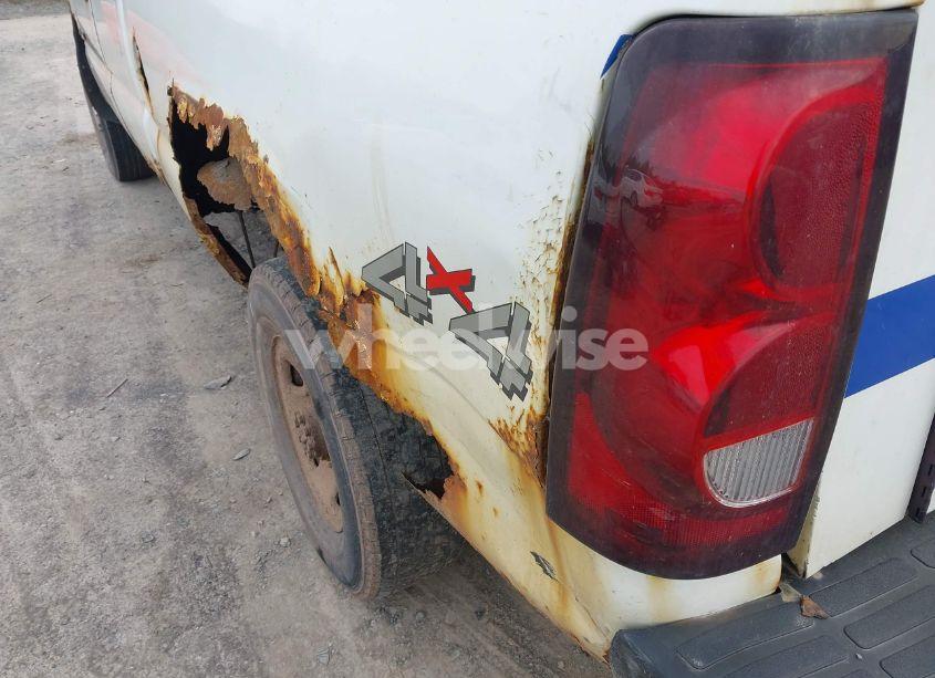 Photo 17 of 2005 Chevrolet Silverado 2500HD WORK TRUCK (VIN 1GCHK29U45E193424)