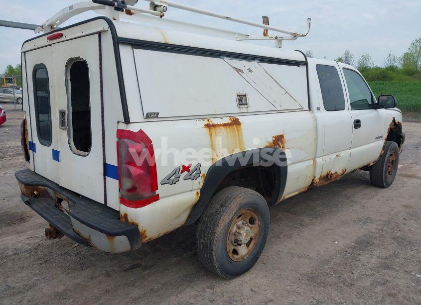 Photo 4 of 2005 Chevrolet Silverado 2500HD WORK TRUCK (VIN 1GCHK29U45E193424)