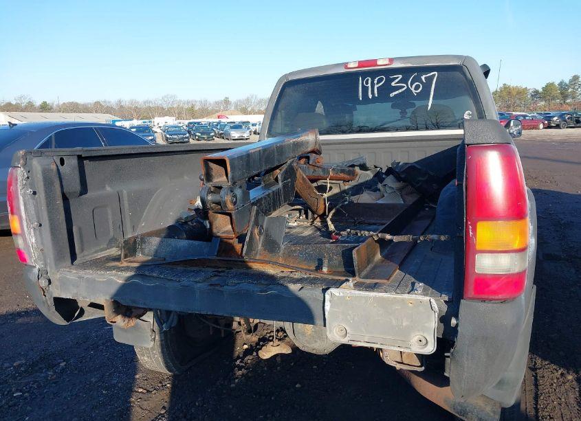 Photo 15 of 2005 Chevrolet Silverado 2500HD LS (VIN 1GCHK29U45E325470)