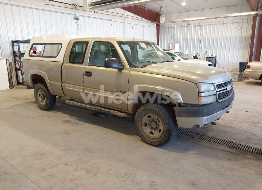 2005 Chevrolet Silverado 2500HD LS (VIN 1GCHK29U55E249709) main photo