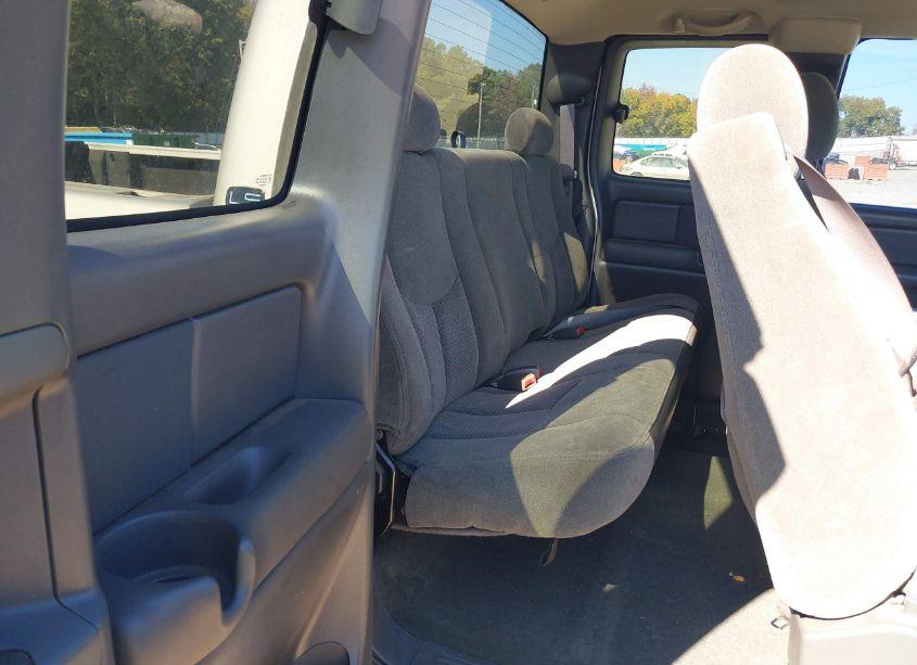 Photo 8 of 2004 Chevrolet Silverado 2500HD LS (VIN 1GCHK29U64E354452)