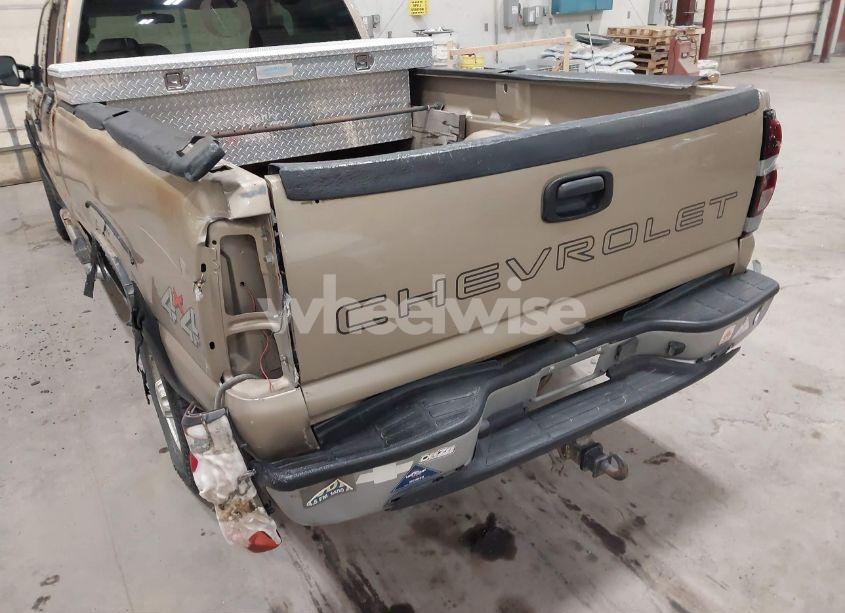 Photo 12 of 2005 Chevrolet Silverado 2500HD WORK TRUCK (VIN 1GCHK29U65E264736)