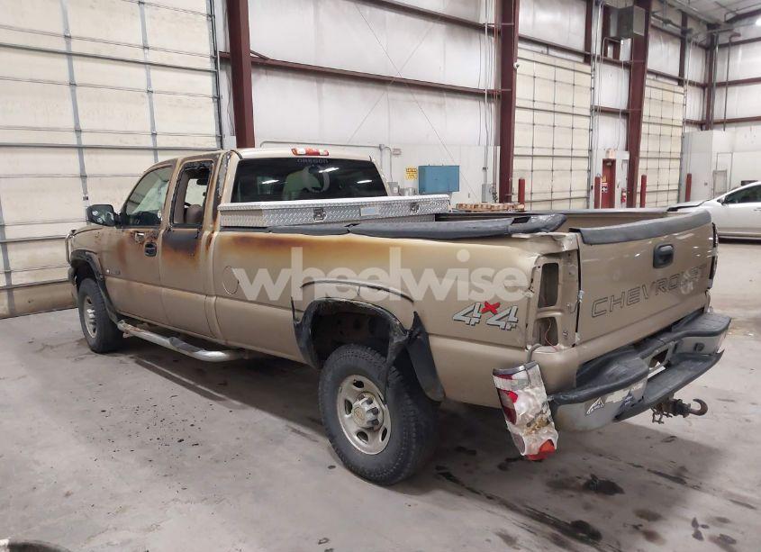 Photo 3 of 2005 Chevrolet Silverado 2500HD WORK TRUCK (VIN 1GCHK29U65E264736)