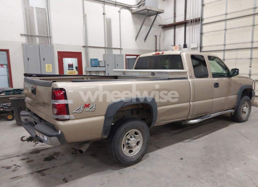 Photo 4 of 2005 Chevrolet Silverado 2500HD WORK TRUCK (VIN 1GCHK29U65E264736)