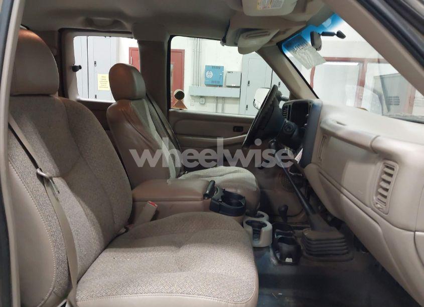 Photo 5 of 2005 Chevrolet Silverado 2500HD WORK TRUCK (VIN 1GCHK29U65E264736)