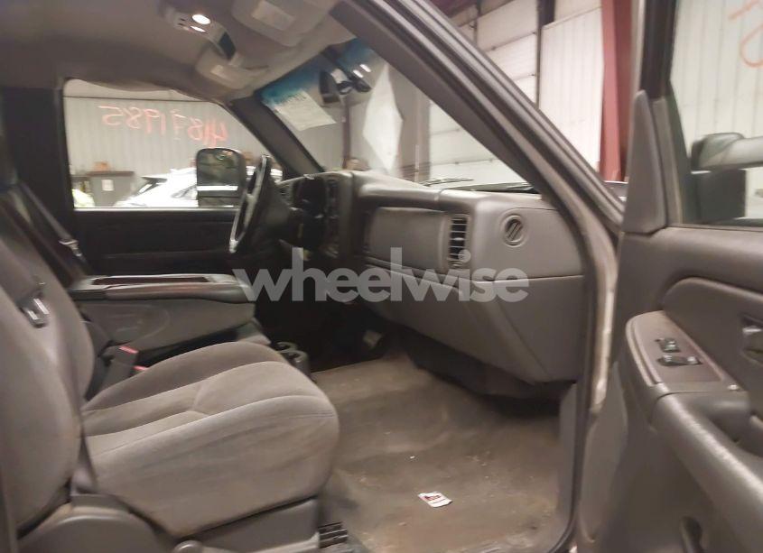 Photo 5 of 2006 Chevrolet Silverado 2500HD LT1 (VIN 1GCHK29U66E106074)