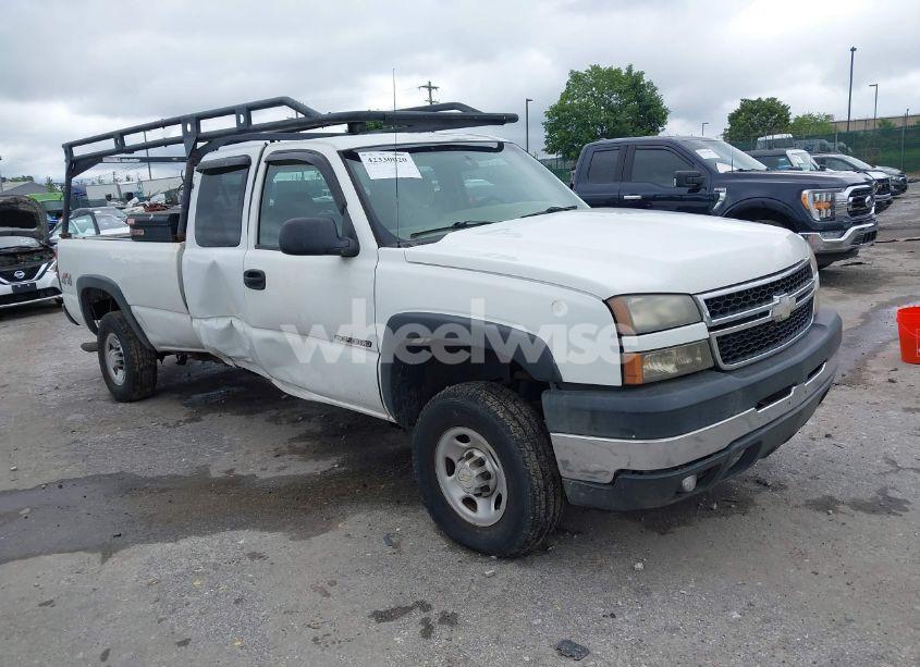 2007 Chevrolet Silverado 2500HD CLASSIC WORK TRUCK (VIN 1GCHK29U67E135916) main photo