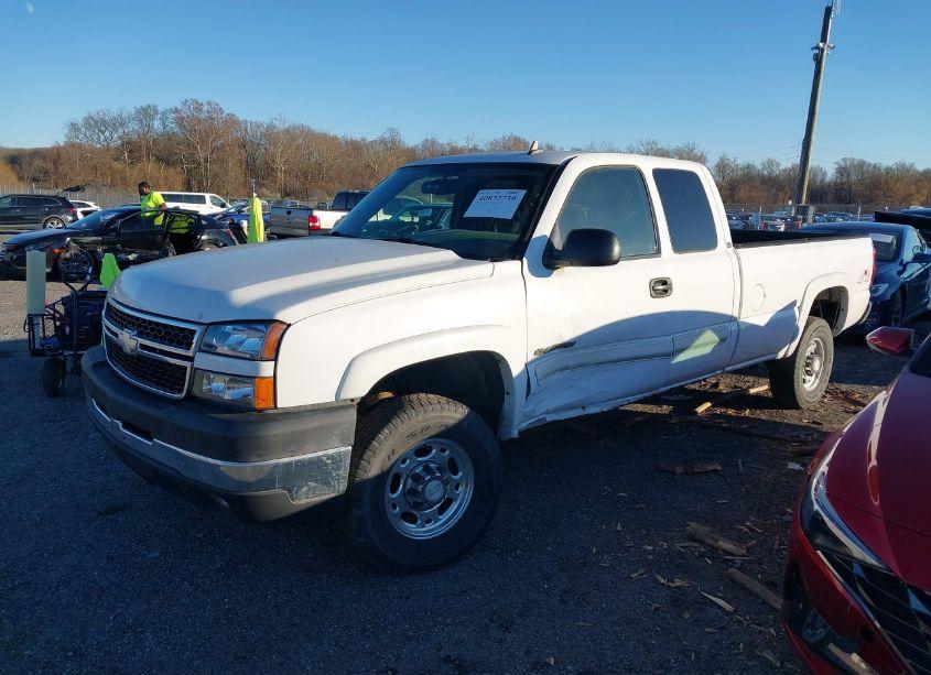 Photo 6 of 2007 Chevrolet Silverado 2500HD CLASSIC LT1 (VIN 1GCHK29U67E187949)