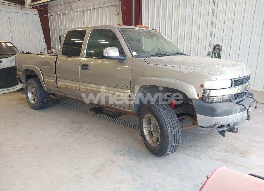 2002 Chevrolet Silverado 2500HD LS (VIN 1GCHK29U82E219163) main photo