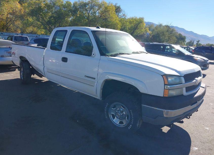 2004 Chevrolet Silverado 2500HD LS (VIN 1GCHK29U84E124086) main photo
