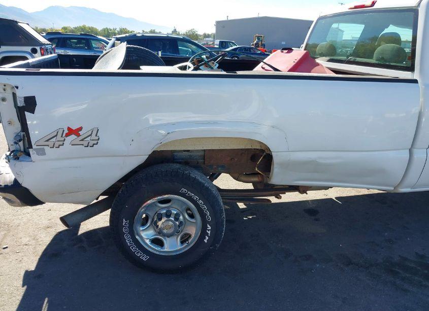 Photo 6 of 2004 Chevrolet Silverado 2500HD LS (VIN 1GCHK29U84E124086)