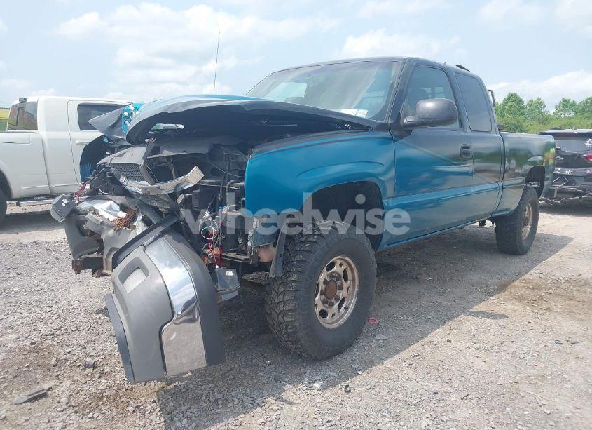 Photo 2 of 2006 Chevrolet Silverado 2500HD LT2 (VIN 1GCHK29U86E172450)