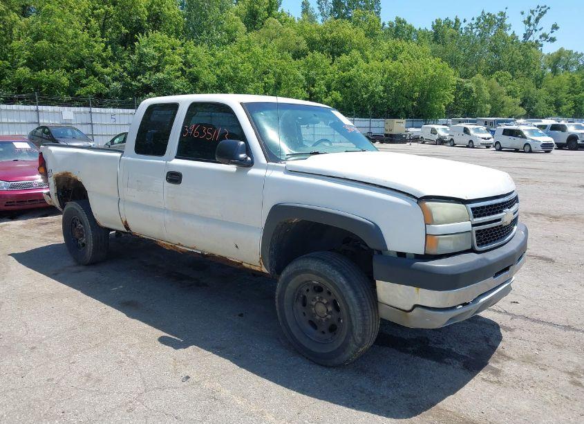 2006 Chevrolet Silverado 2500HD WORK TRUCK (VIN 1GCHK29U86E264643) main photo