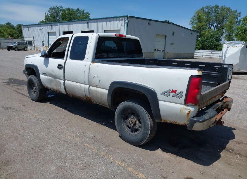 Photo 3 of 2006 Chevrolet Silverado 2500HD WORK TRUCK (VIN 1GCHK29U86E264643)