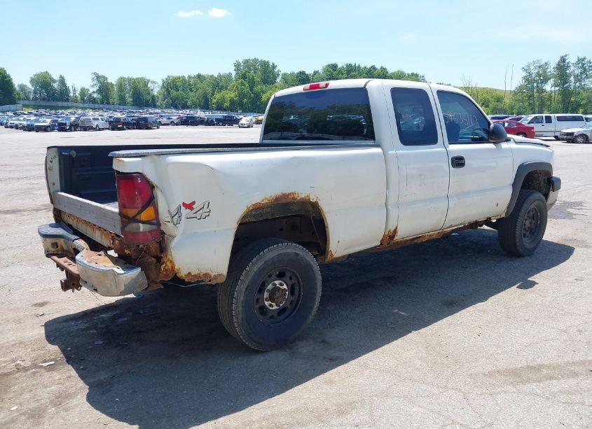 Photo 4 of 2006 Chevrolet Silverado 2500HD WORK TRUCK (VIN 1GCHK29U86E264643)