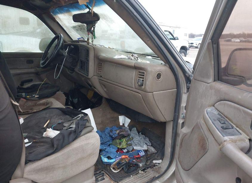 Photo 5 of 2004 Chevrolet Silverado 2500HD LS (VIN 1GCHK29U94E152348)