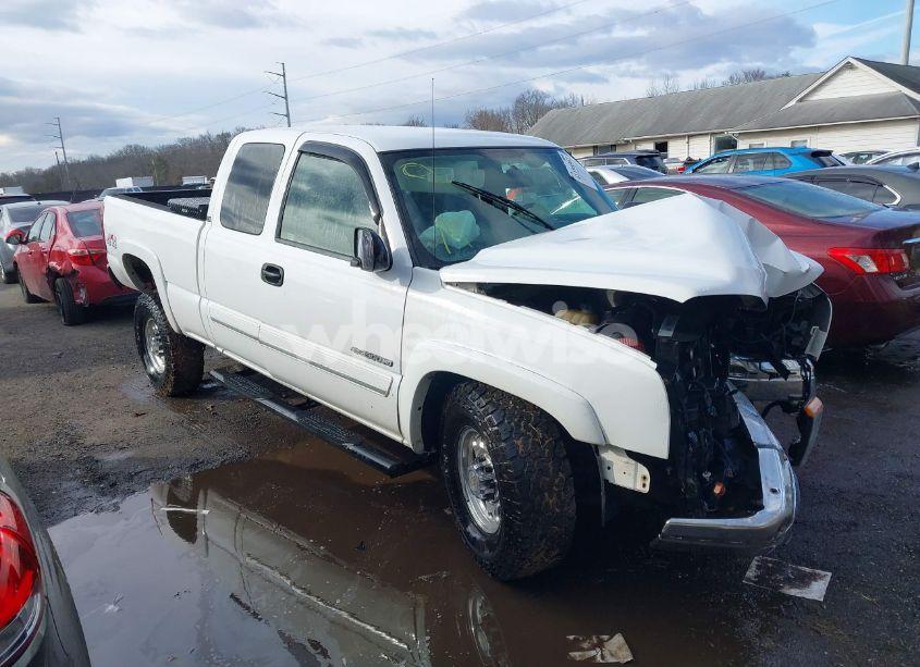 2005 Chevrolet Silverado 2500HD LS (VIN 1GCHK29U95E138323) main photo