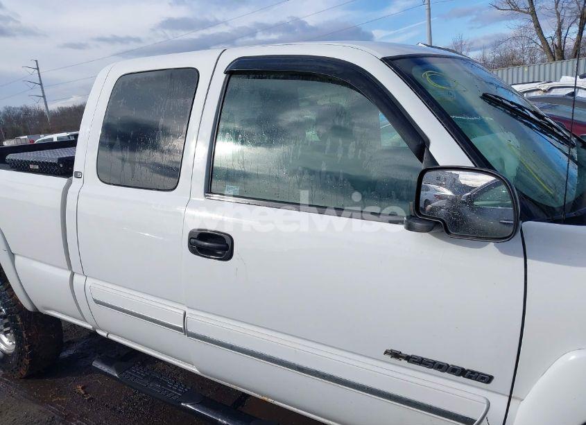 Photo 13 of 2005 Chevrolet Silverado 2500HD LS (VIN 1GCHK29U95E138323)