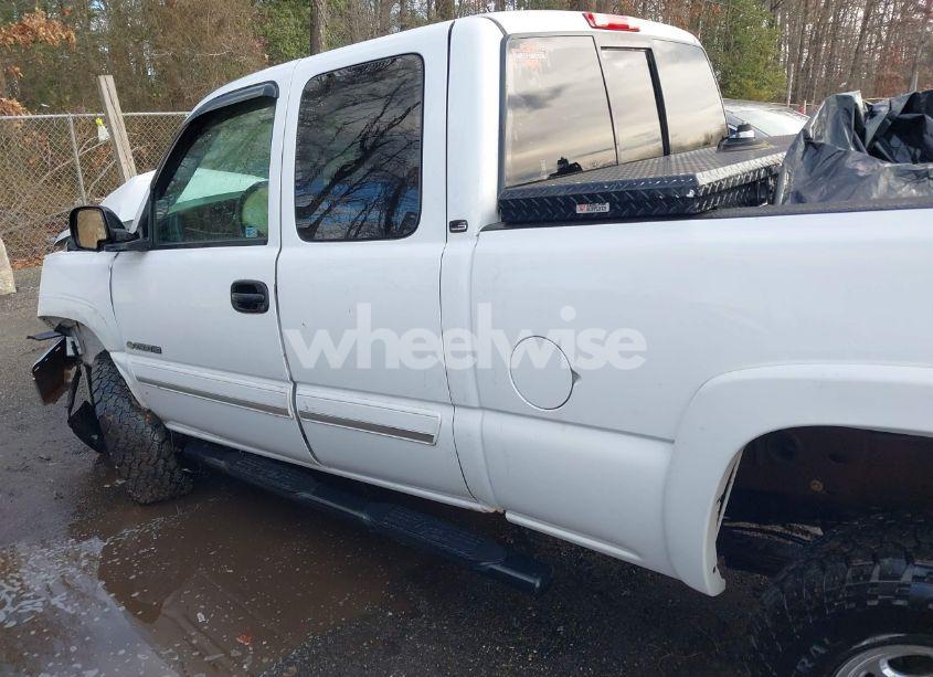 Photo 14 of 2005 Chevrolet Silverado 2500HD LS (VIN 1GCHK29U95E138323)