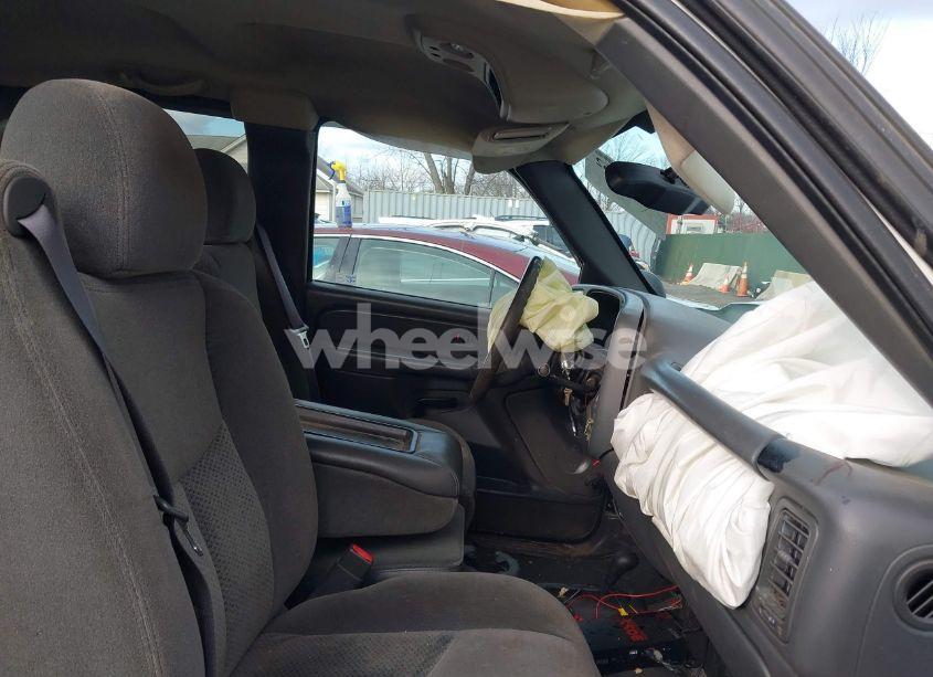 Photo 5 of 2005 Chevrolet Silverado 2500HD LS (VIN 1GCHK29U95E138323)